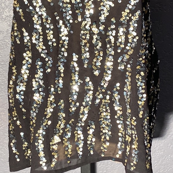 BKE BOUTIQUE - tank: black sequin flamed halter w adj. & elastic neck w tie - L - Picture 4 of 16